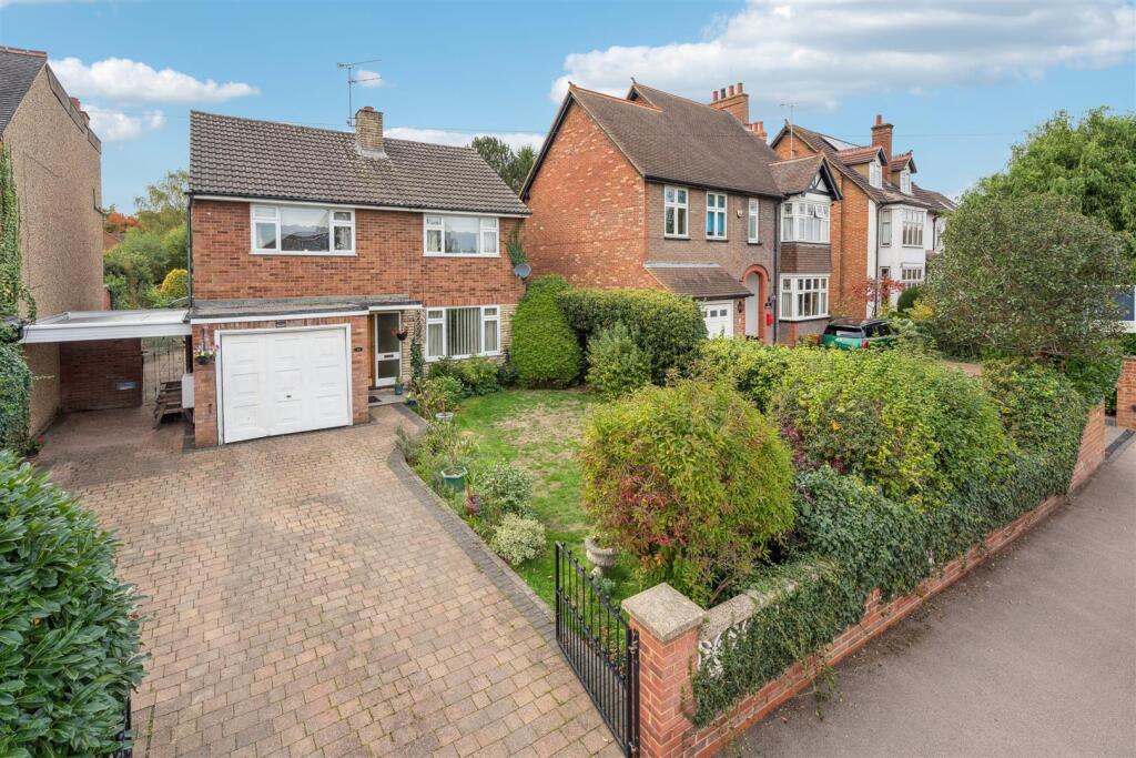 Main image of property: Southcourt Road, Linslade