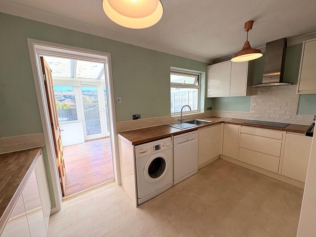 15, Mount Close, Honiton photo 3