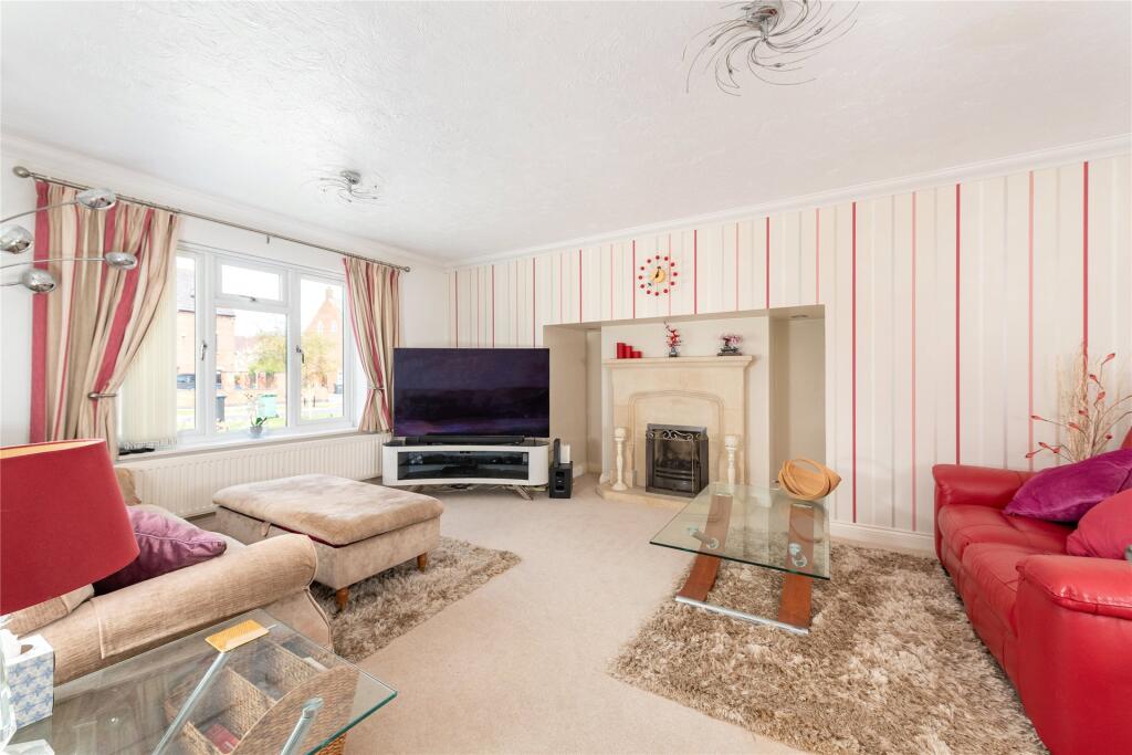 Swayne Rise, Middleton, Milton Keynes, Buckinghamshire, MK10 photo 3