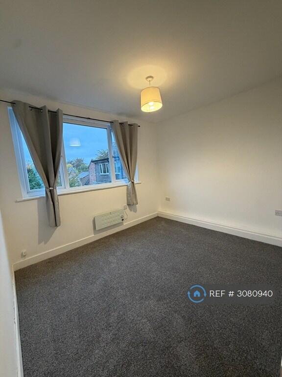 Apartment in Manchester - View 5
