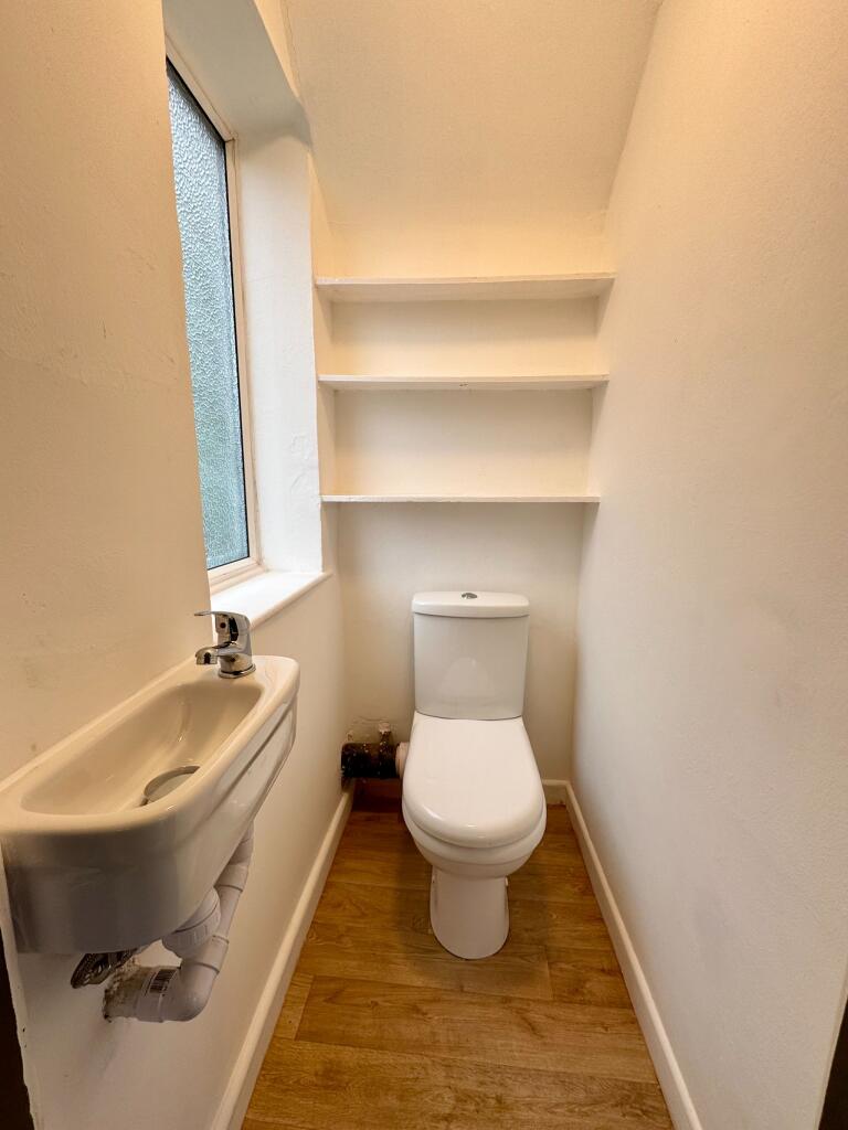 House in Manchester, Newall Green - More