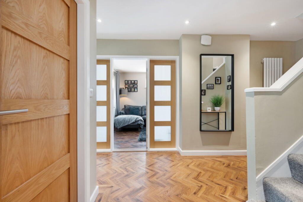 Culcheth Hall Drive, Culcheth, Warrington, WA3 4PS photo 4