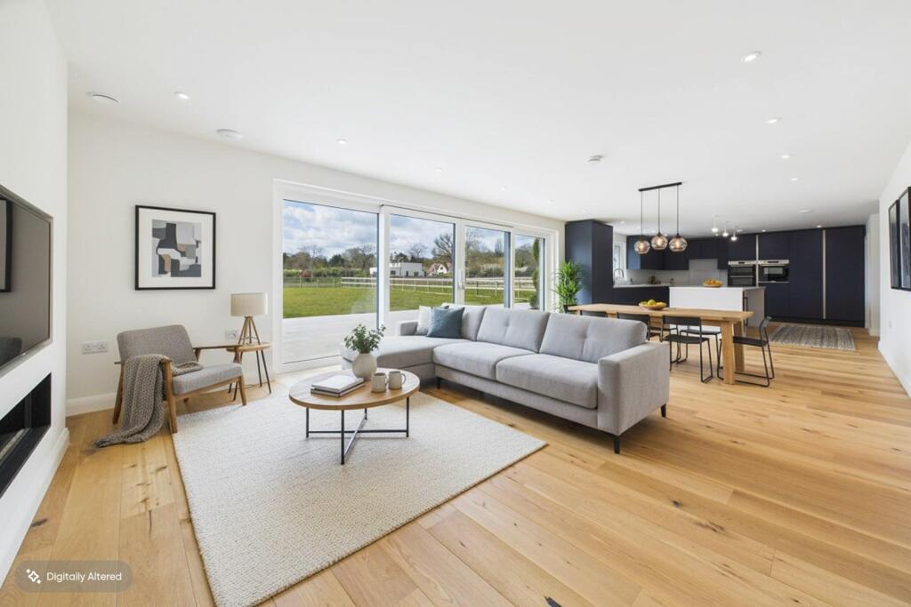 House in Brentwood, Pilgrims' Hatch - View 2