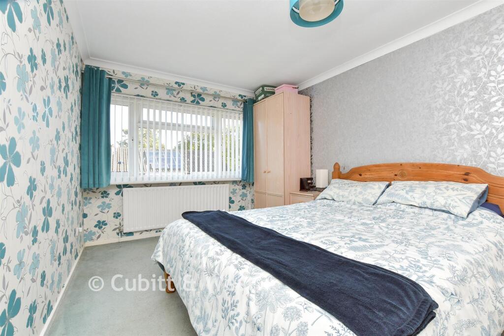 House in Croydon, Selsdon - View 4