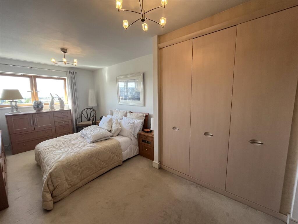 Apartment in Brighton - View 5