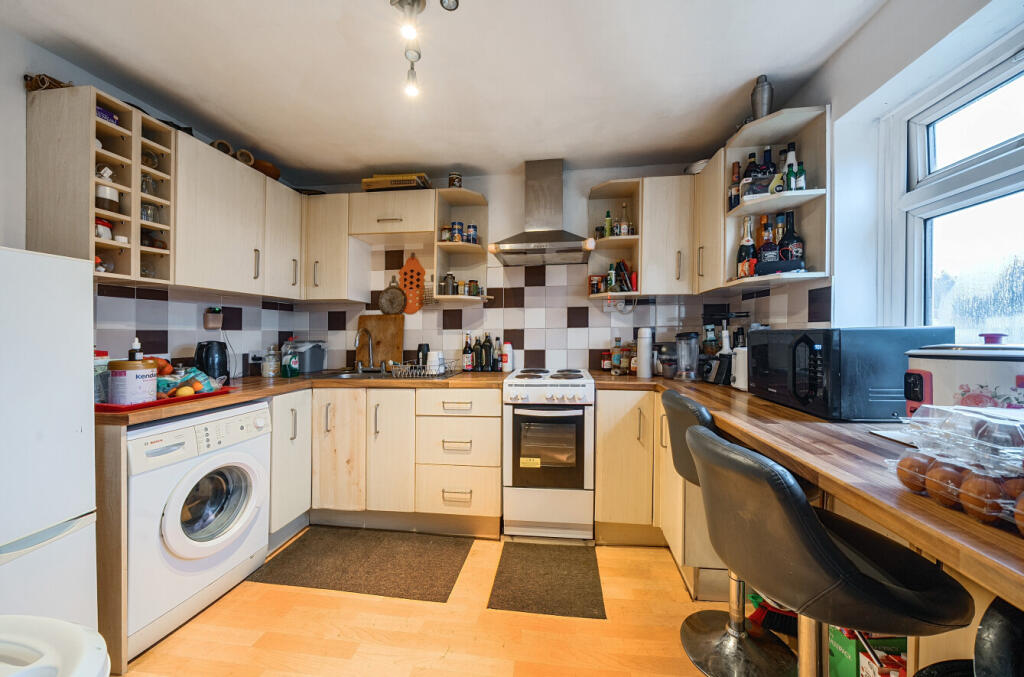 Apartment in Guildford - View 4