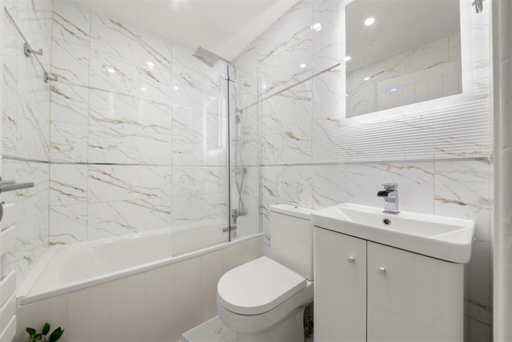 House in Southall - View 5