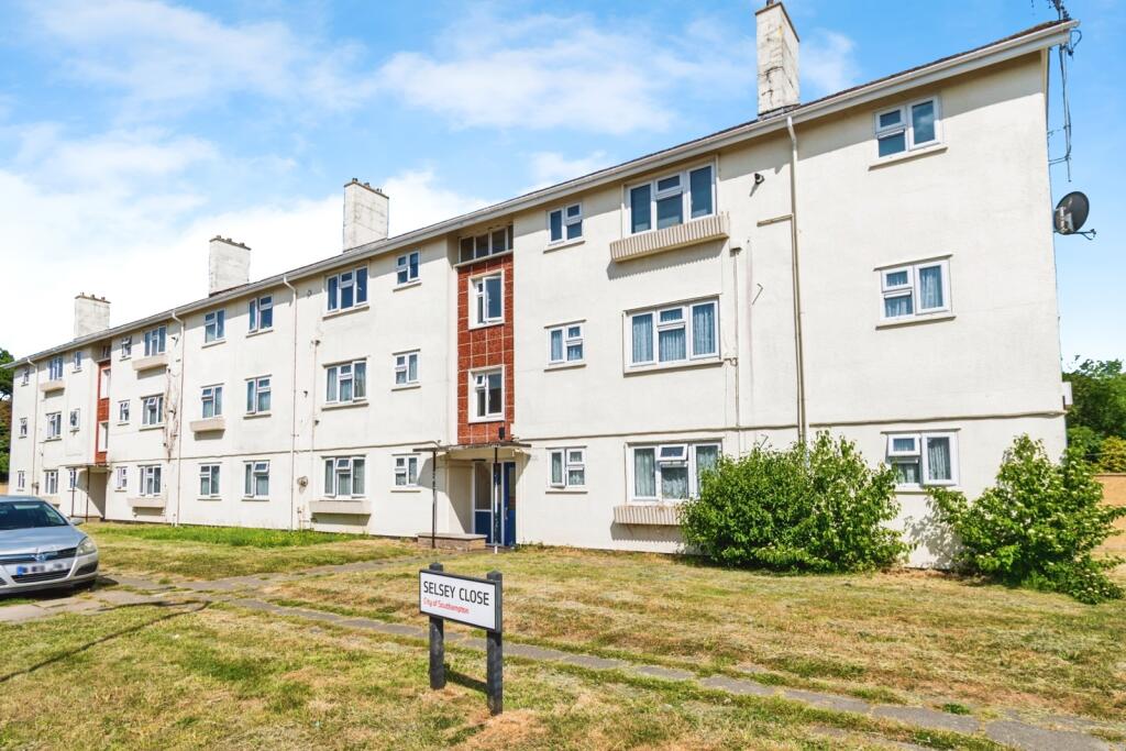 Apartment in Southampton, Mansel Park - More