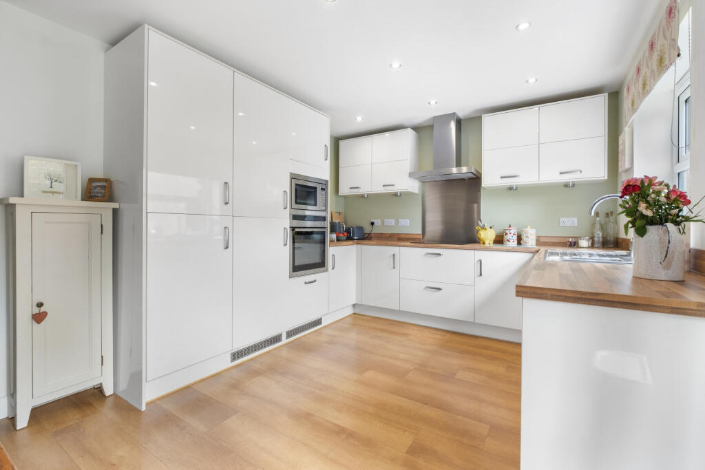 House in Bromsgrove, Aston Fields - View 4