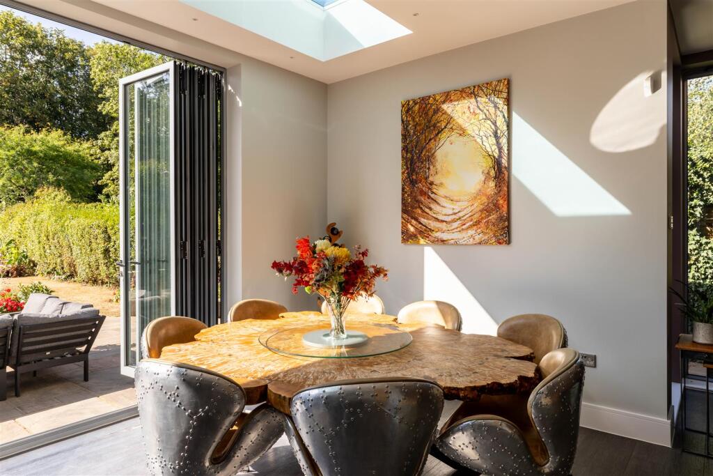House in Reigate and Banstead, Reffles Bridge, Meadvale - More