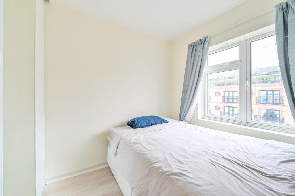Apartment in London - More