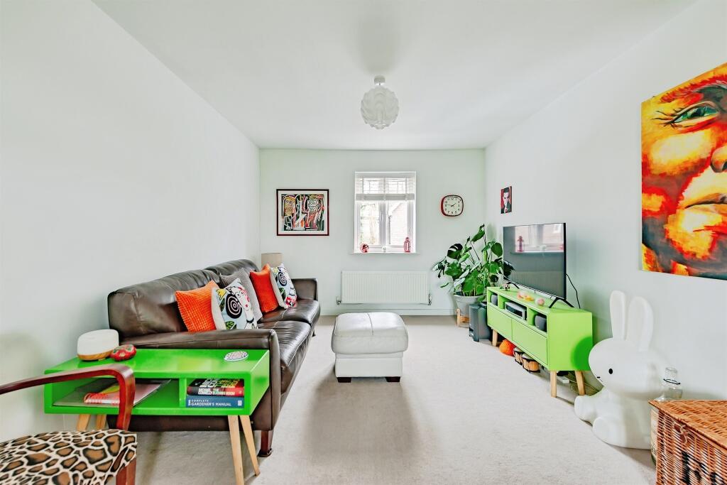 Somerley Drive, Crawley - More
