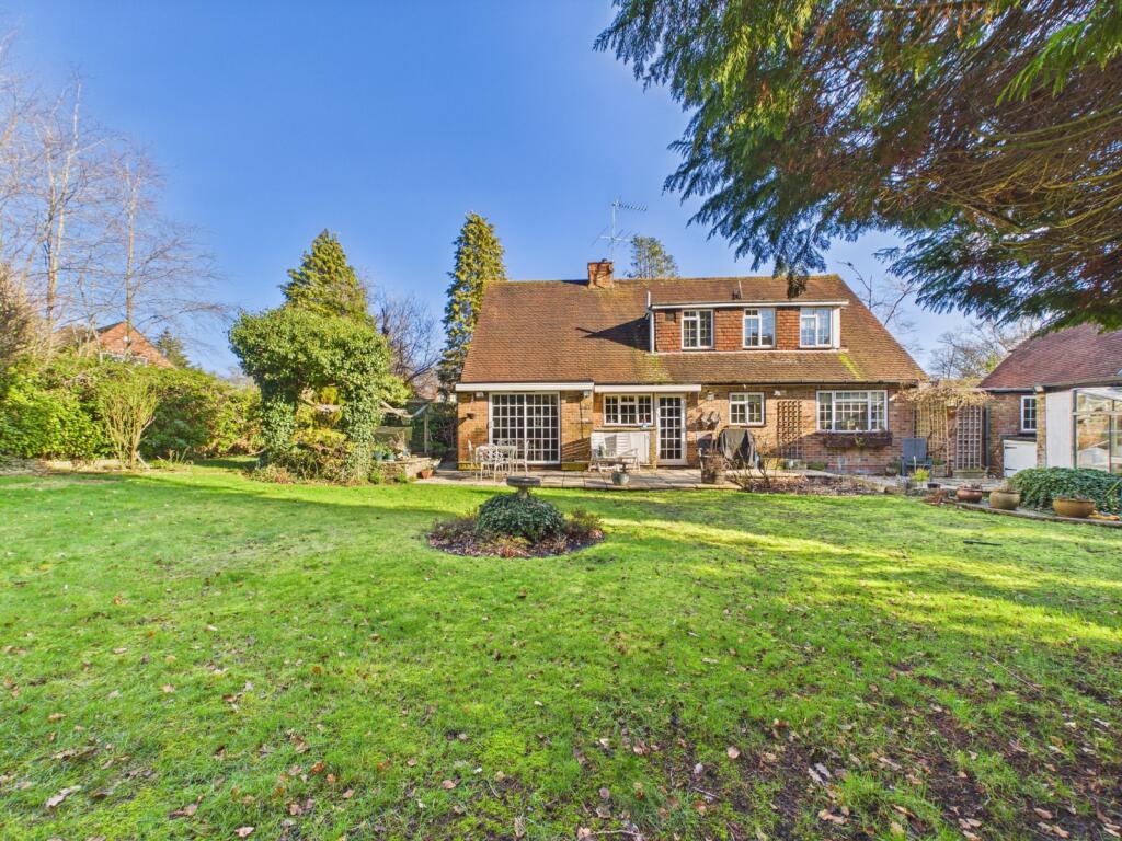 Main image of property: Howards Thicket, Gerrards Cross, Buckinghamshire, SL9