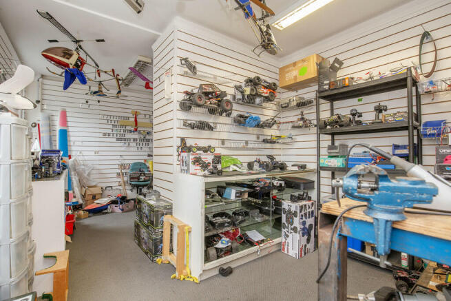shop 4