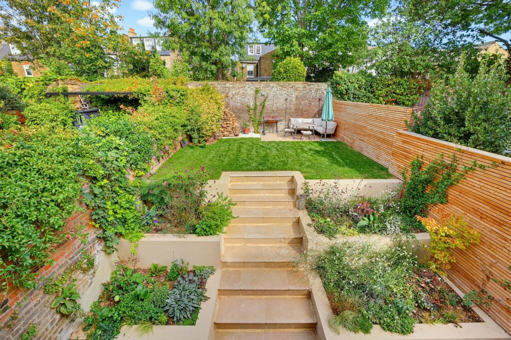 House in London - View 4
