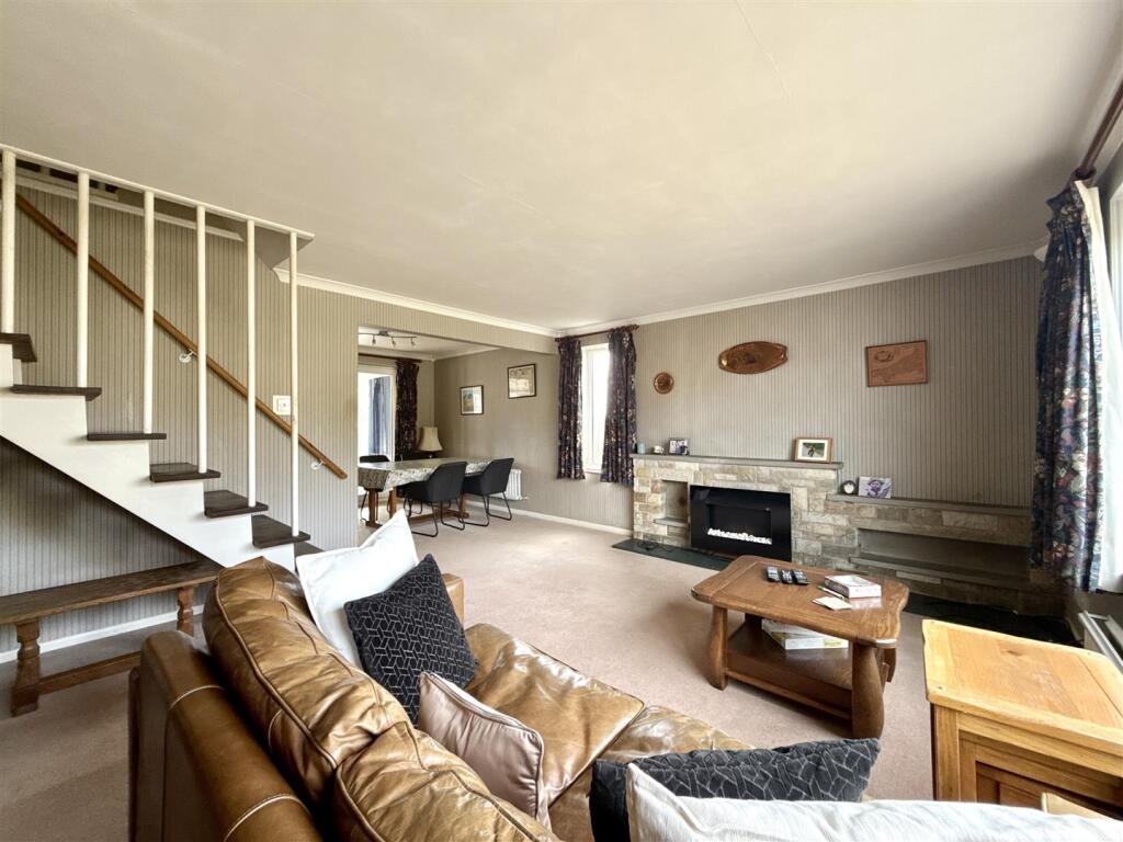 House in Ringshall - View 4