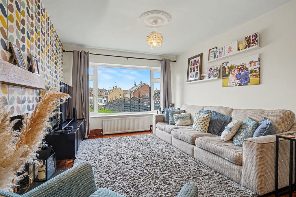 House in Chesterfield, Staveley CP - More
