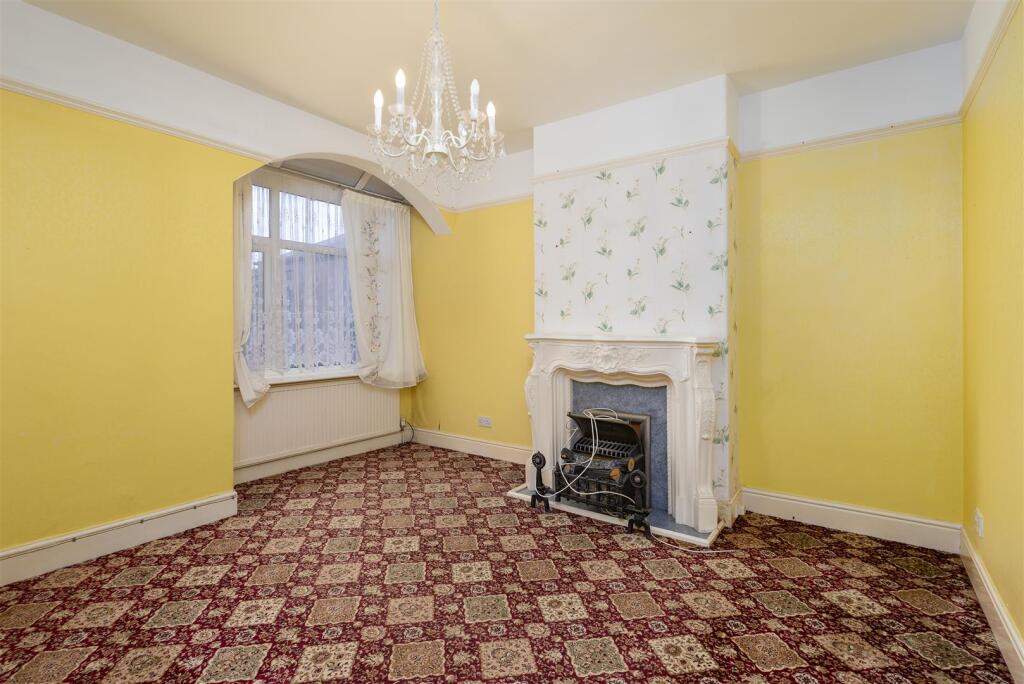 Queen Street, WITHERNSEA - View 4