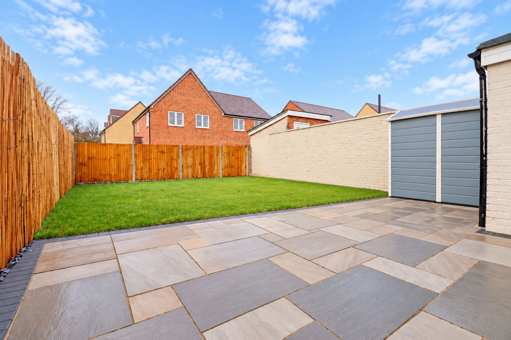 Foston Close, Luton, LU3 photo 3