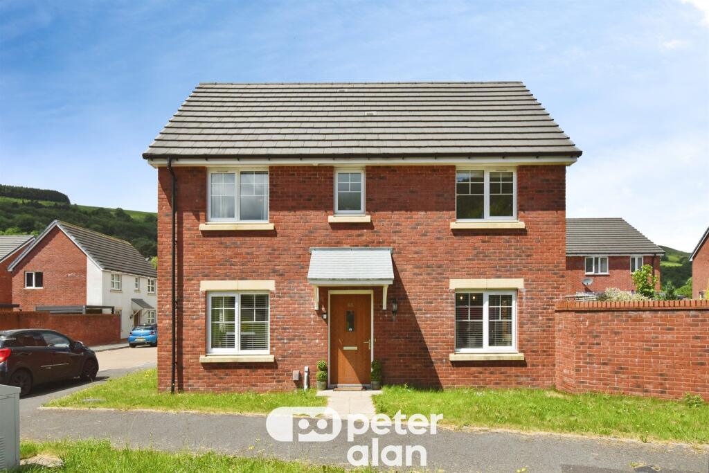 3-bed detached on Kingfisher Crescent, Merthyr Vale, Merthyr Tydfil, £250,000
