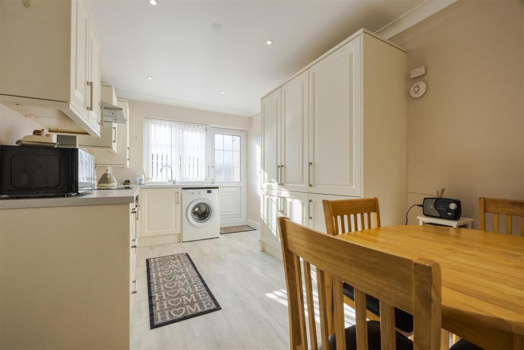 Glanford Way, Scunthorpe photo 4