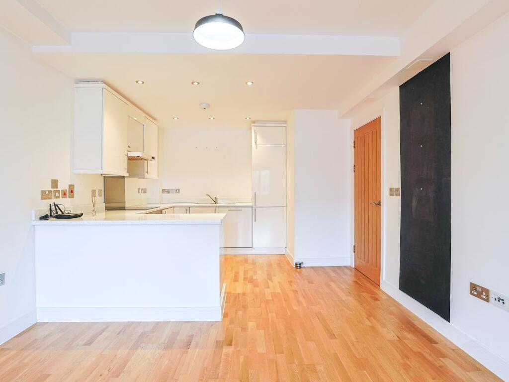 Main image of property: Apartment 1 The Grange, Portmill Lane, Hitchin, Hertfordshire, SG5 1EN