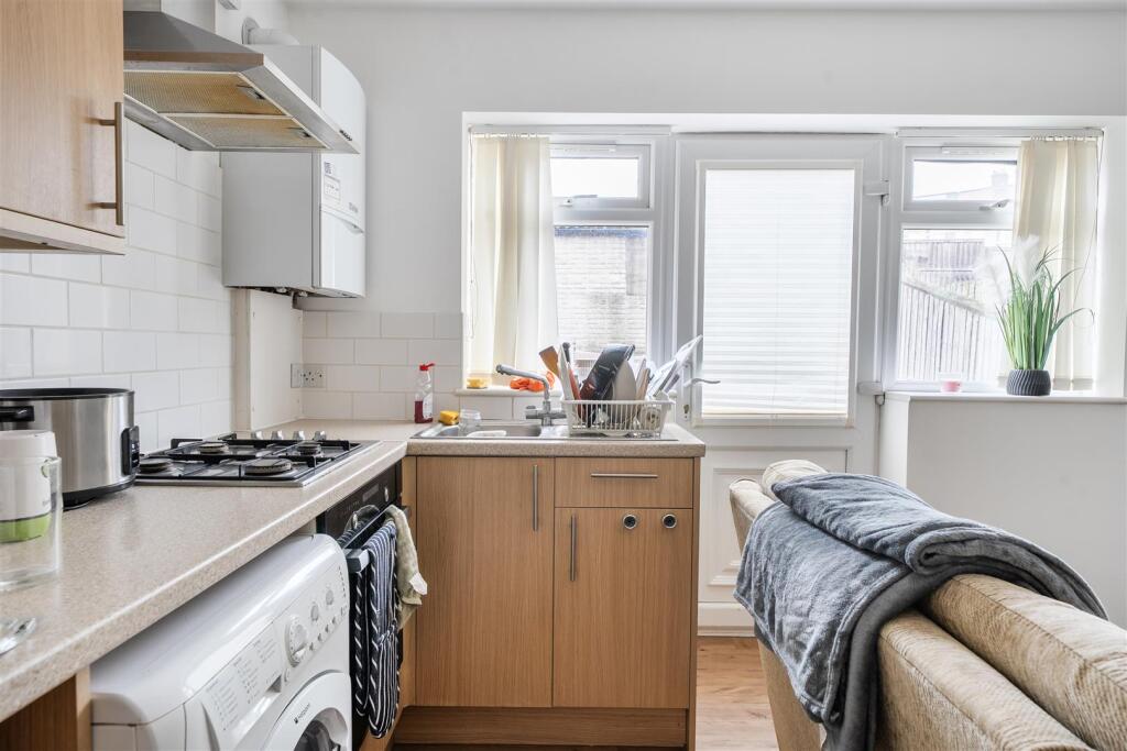 Apartment in Bristol, Southmead - View 4