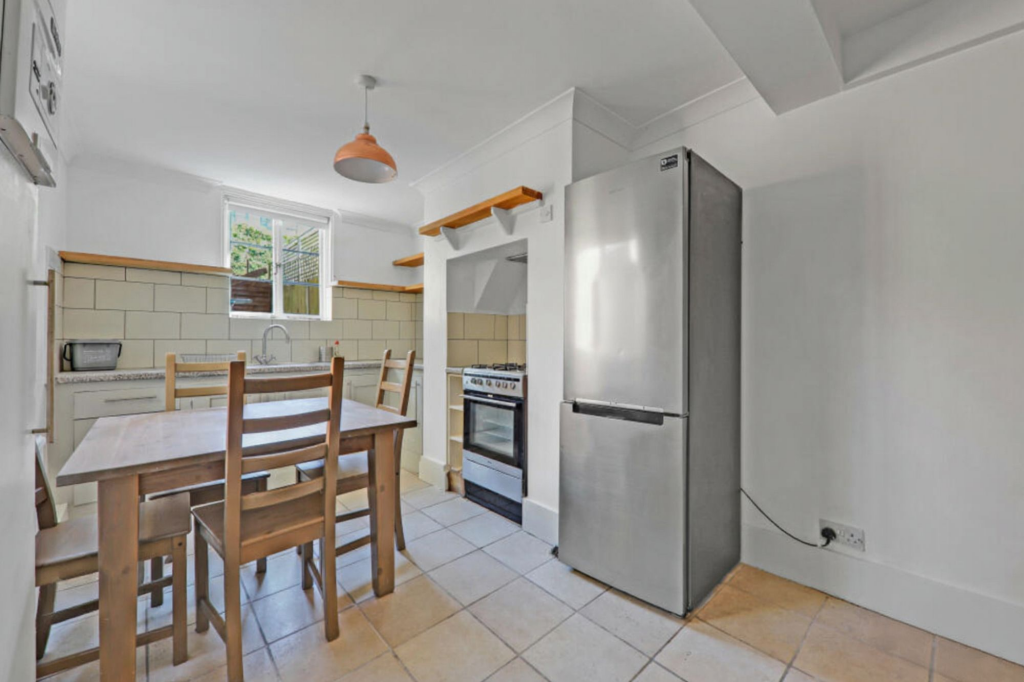 House in London - View 2