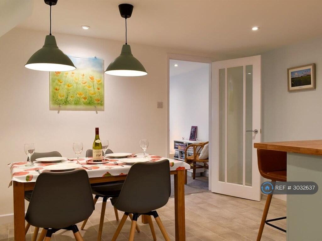 House in Southampton - View 4