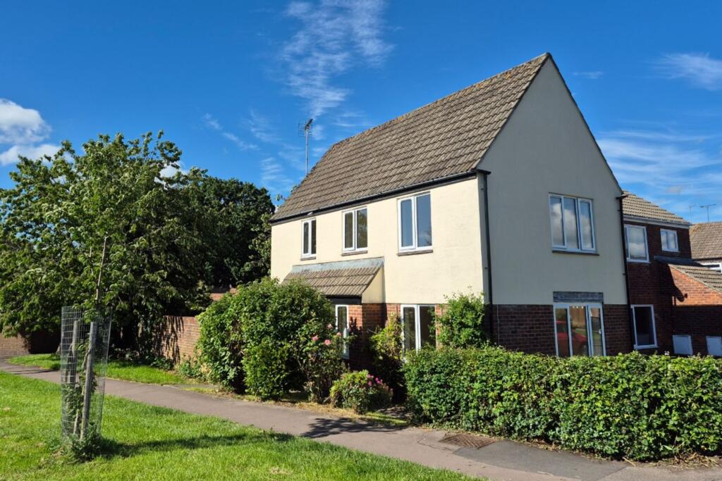 3-bed semi-detached on Lancaster Road, Yate, BS37, £349,950