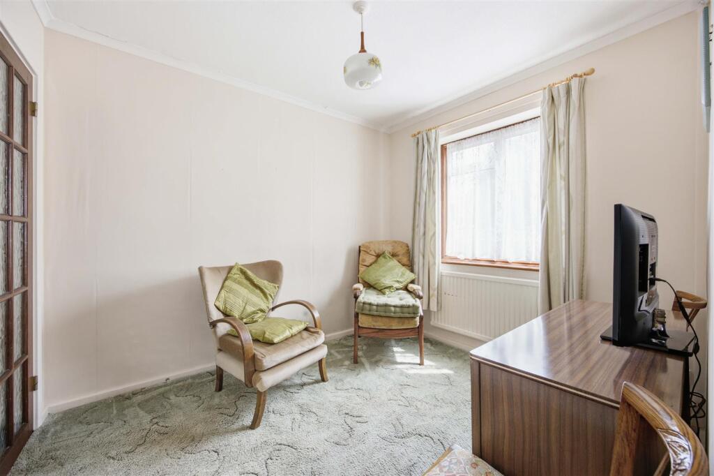 House in London, Cowley - View 4