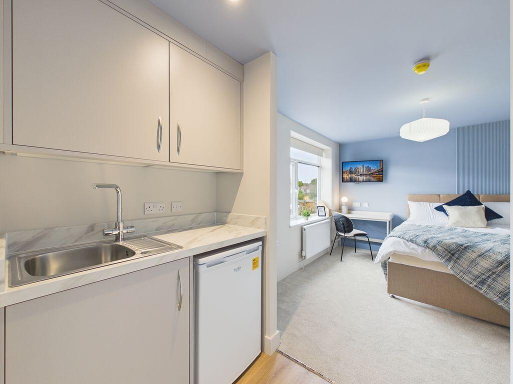 Apartment in Portsmouth - View 4