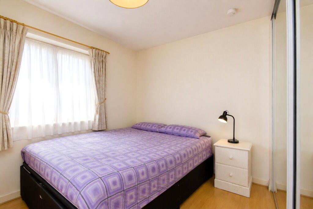 Apartment in Basildon, Essex - View 5