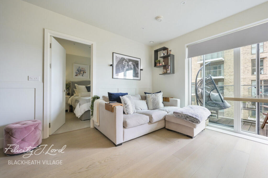 Pegler Square, LONDON SE3 9FW photo 3