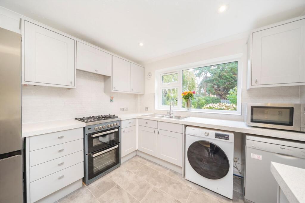 House in Kingston upon Thames - View 3