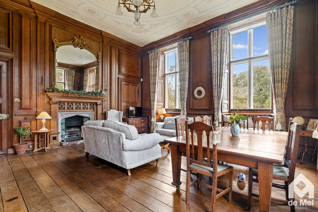 House in Gloucester - View 5