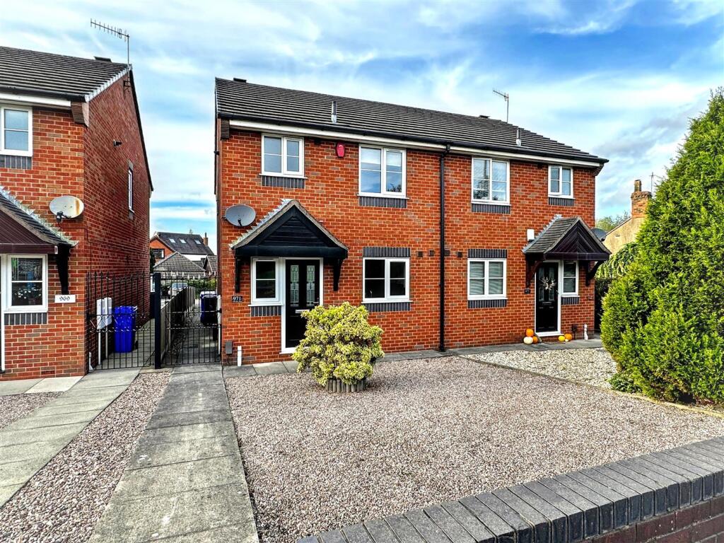 Main image of property: Leek New Road, Stoke-On-Trent