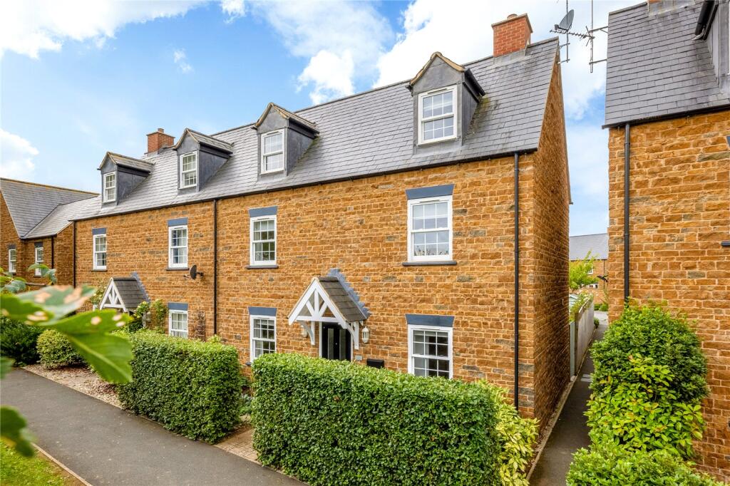 Main image of property: Flux Drive, Deddington, Banbury, Oxfordshire, OX15