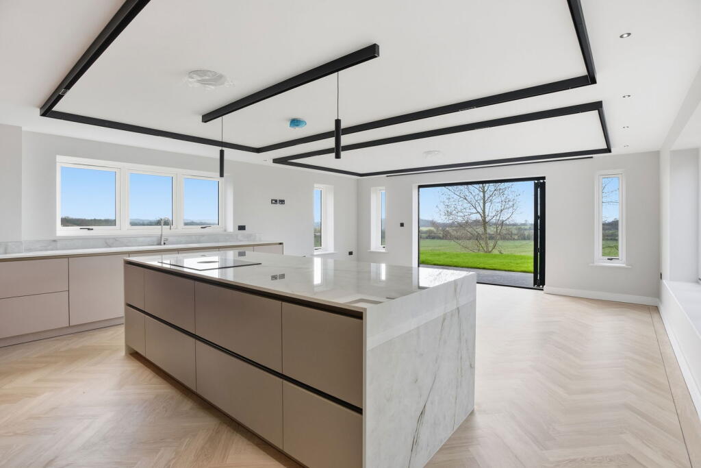 Additional image 8 of VALE VIEW, Wawensmere Road, Wootton Wawen, Henley-In-Arden, Warwickshire, B95 6BW