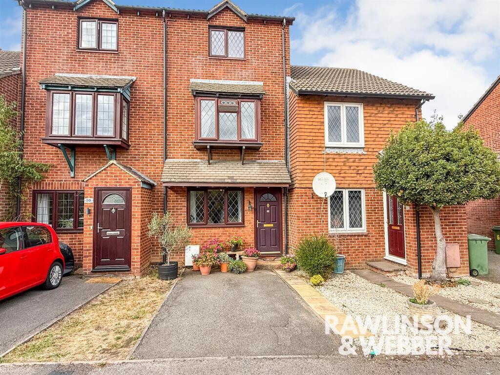 Main image of property: Kings Chase, East Molesey