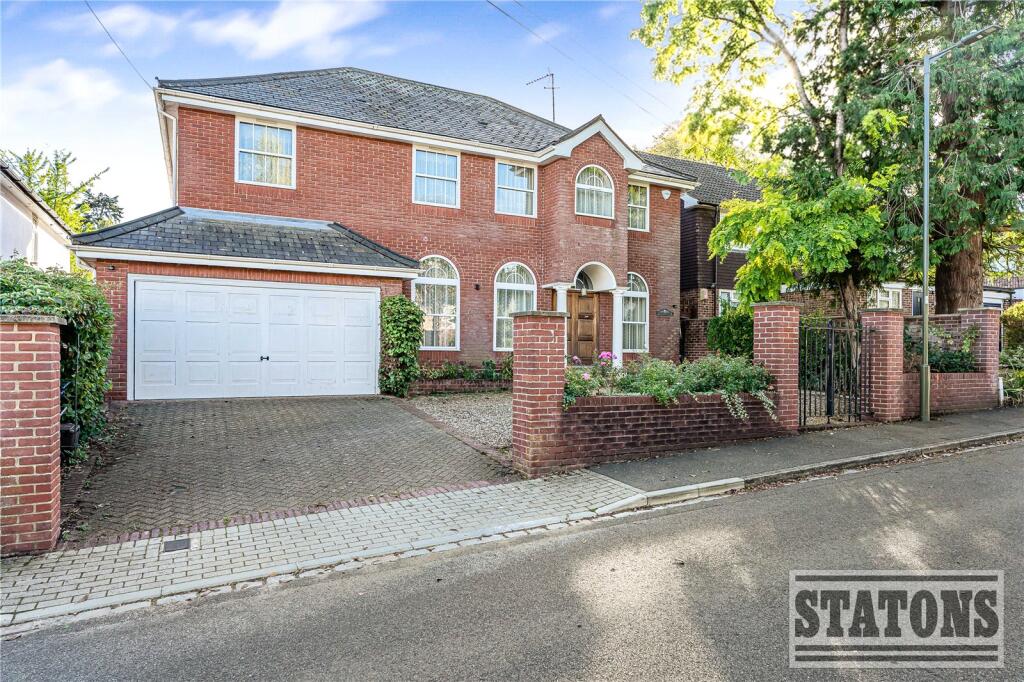 Main image of property: Oaklands Road, Totteridge, London, N20