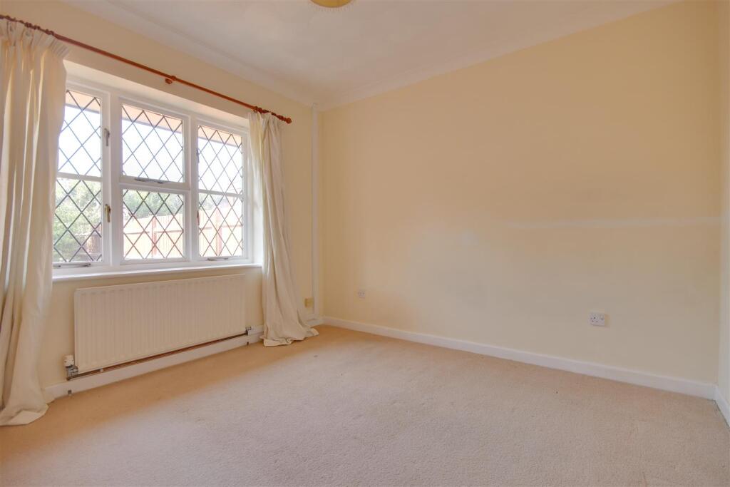 House in Southampton - View 5