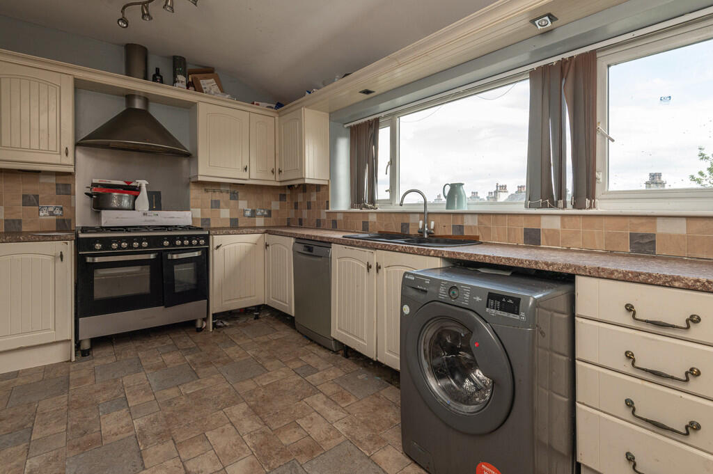 Sheepridge Road, Huddersfield photo 3