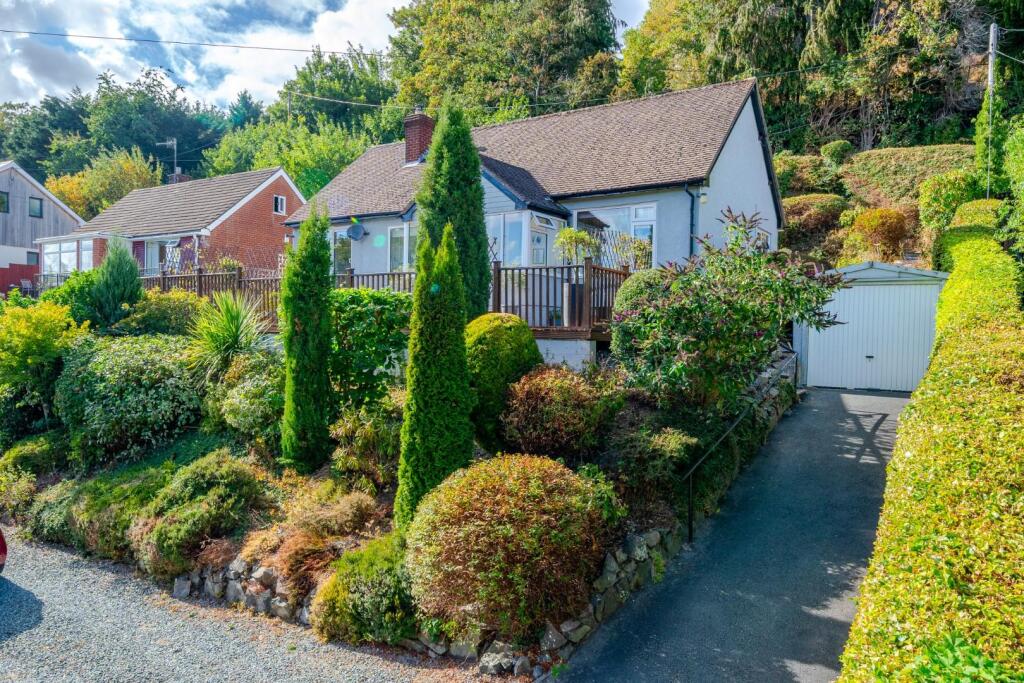 House in Newtown - View 4