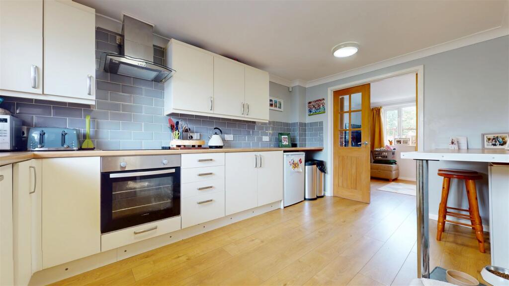 House in Milton Keynes, Monkston, Kents Hill, Monkston and Brinklow - More