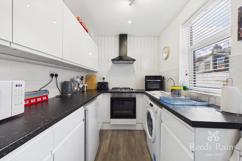 House in Widnes, Simm's Cross - More