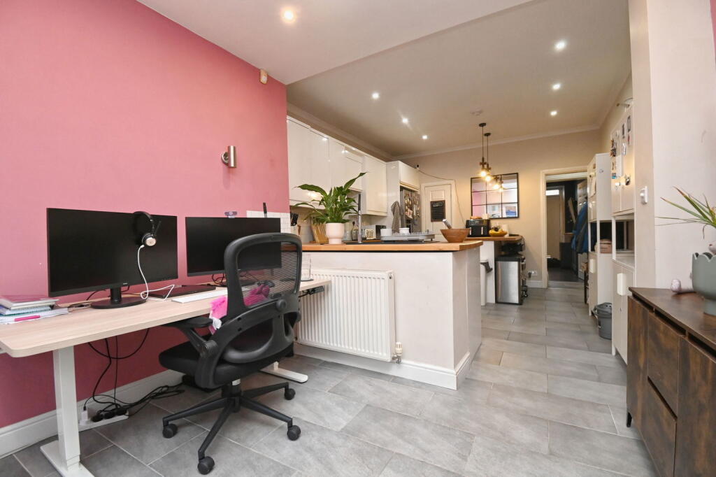 House in Barnsley, South Yorkshire - View 4