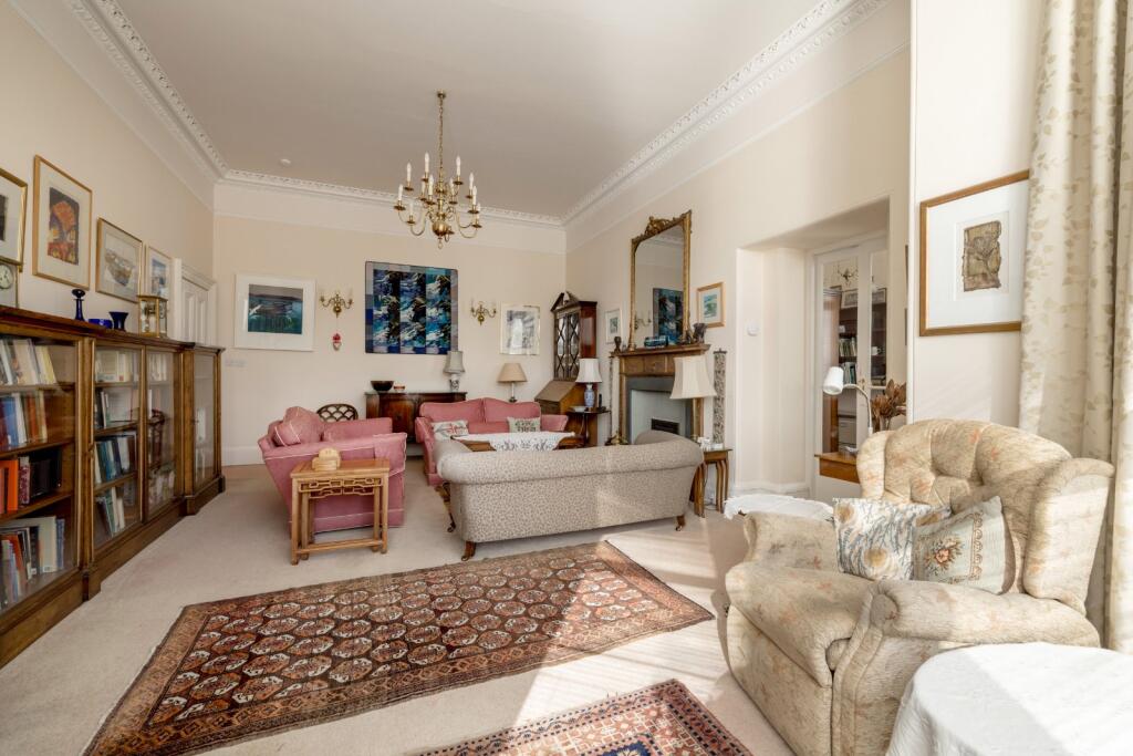 Apartment in Edinburgh, The Grange - View 5