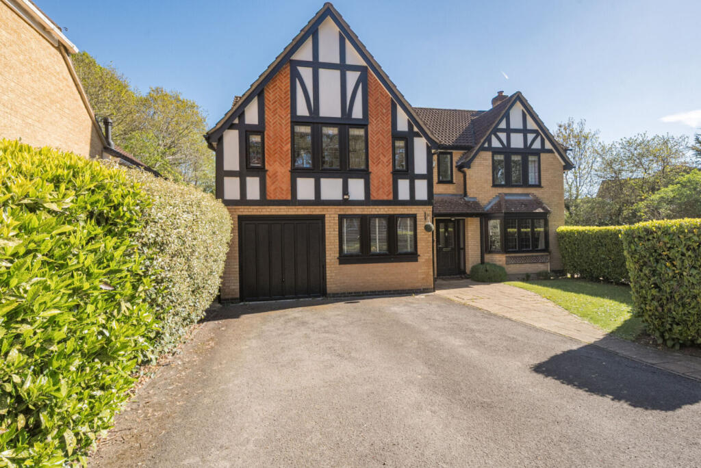 Main image of property: Vicarage Wood Way, Tilehurst, Reading, Berkshire, RG31