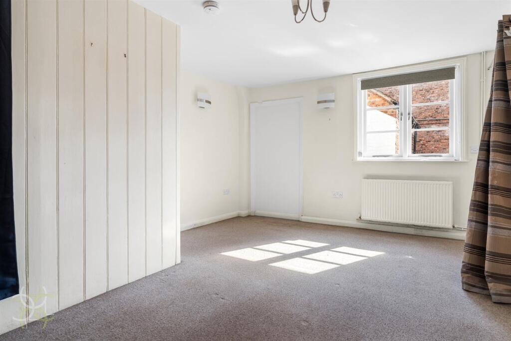 House in Worcester - More
